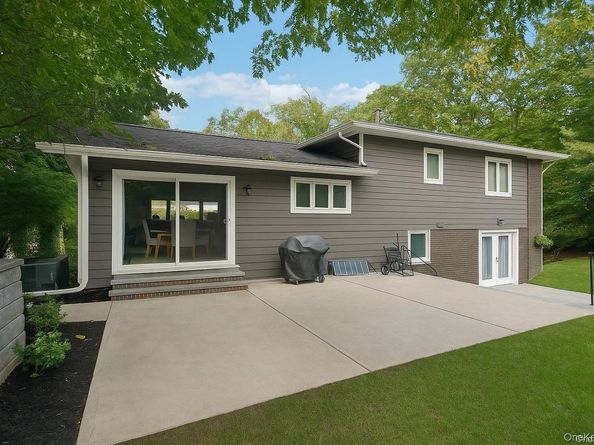 33 Scudders Lane, Glen Head NY 11545