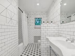 33 Scudders Lane, Glen Head NY 11545