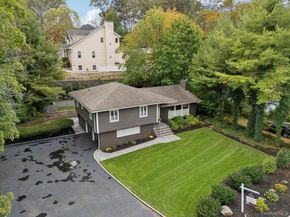 33 Scudders Lane, Glen Head NY 11545