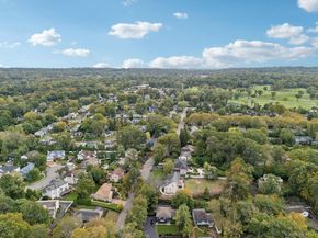 33 Scudders Lane, Glen Head NY 11545