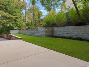 33 Scudders Lane, Glen Head NY 11545