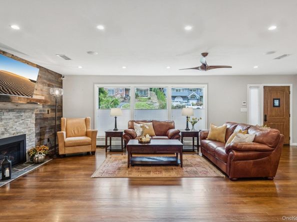 33 Scudders Lane, Glen Head NY 11545