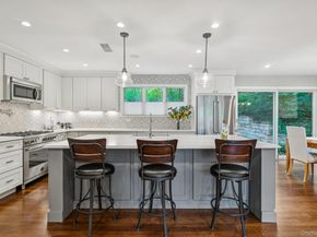 33 Scudders Lane, Glen Head NY 11545