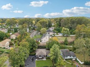 33 Scudders Lane, Glen Head NY 11545