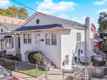 2811 Haring Street