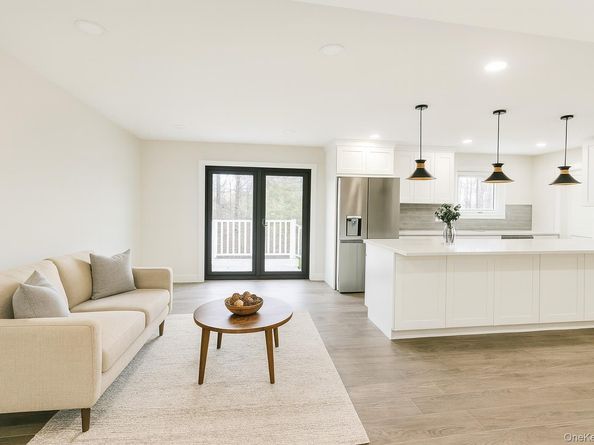 26 Brewster Hill Road, East Setauket NY 11733