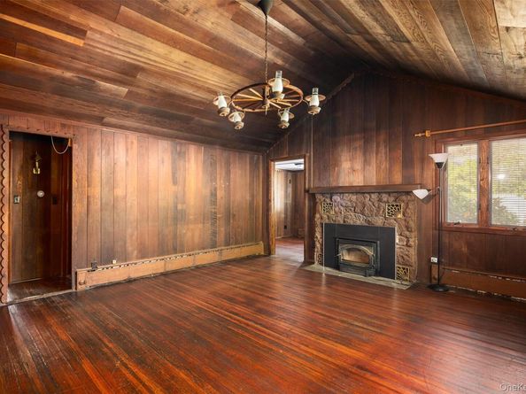 22 Roosevelt Boulevard, East Patchogue NY 11772