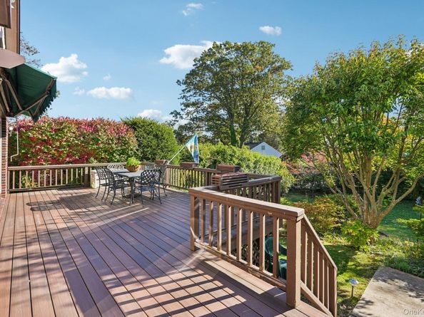 18 Chippewa Road, Yonkers NY 10710