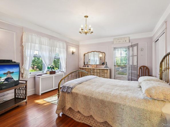 18 Chippewa Road, Yonkers NY 10710