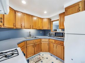 23 Toysome Lane, Deer Park NY 11729