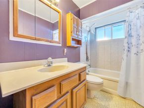 23 Toysome Lane, Deer Park NY 11729