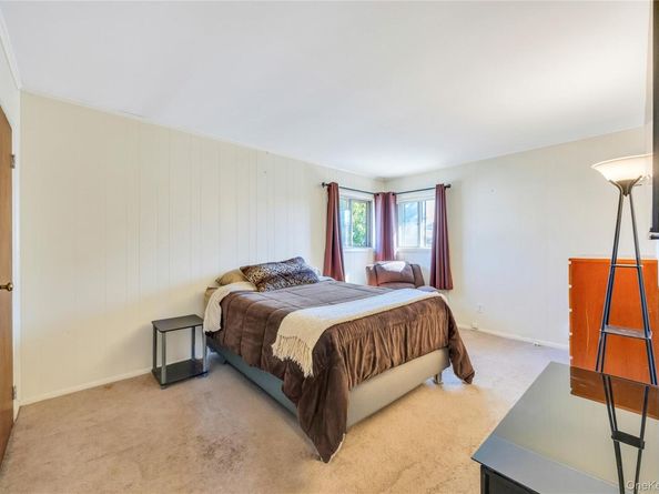 23 Toysome Lane, Deer Park NY 11729