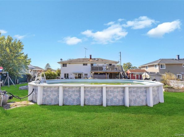 23 Toysome Lane, Deer Park NY 11729