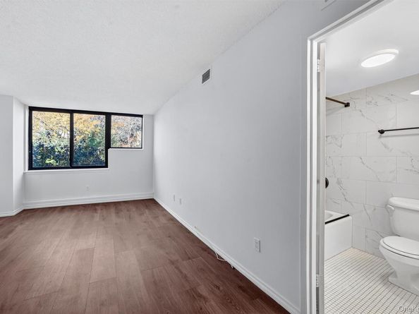 25 Rockledge Avenue 410W, White Plains NY 10601