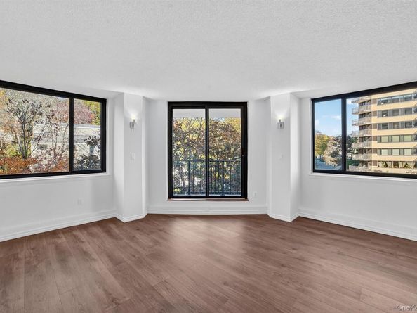 25 Rockledge Avenue 410W, White Plains NY 10601