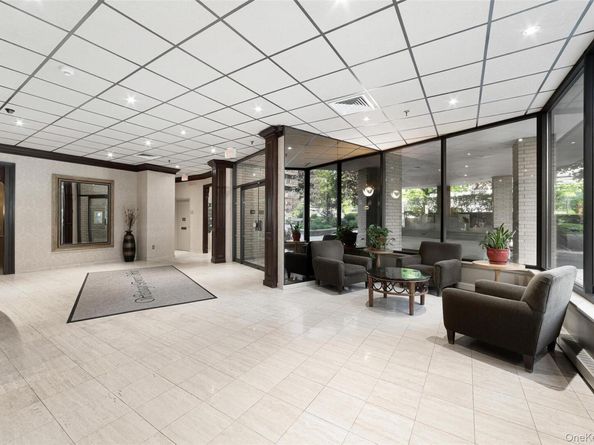25 Rockledge Avenue 410W, White Plains NY 10601