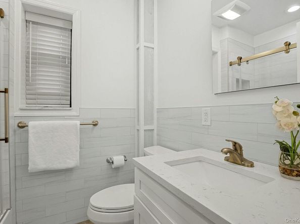 1245 California Road b23, Eastchester NY 10709