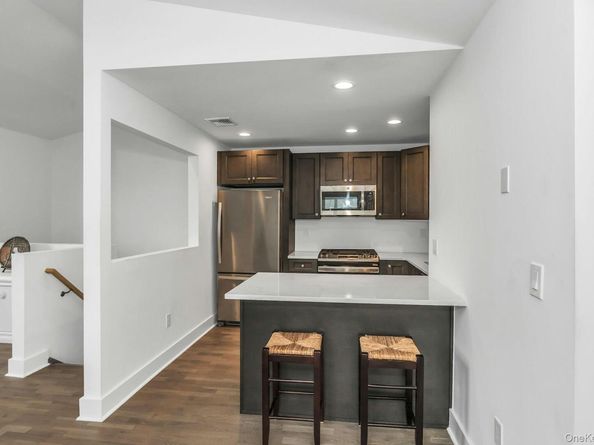 512 Breton Way, Glen Cove NY 11542