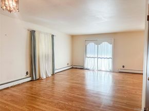 18 Granada Crescent 1, White Plains NY 10603