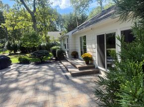 185 QUAKER Path, East Setauket NY 11733