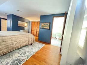 185 QUAKER Path, East Setauket NY 11733