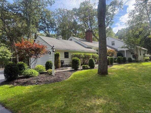 185 QUAKER Path, East Setauket NY 11733