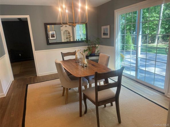 185 QUAKER Path, East Setauket NY 11733