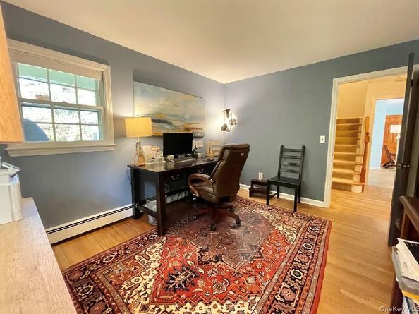185 QUAKER Path, East Setauket NY 11733