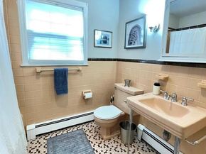 185 QUAKER Path, East Setauket NY 11733