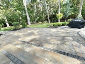 185 QUAKER Path, East Setauket NY 11733