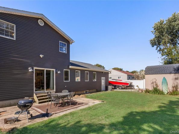 1023 Carll Drive, Bay Shore NY 11706