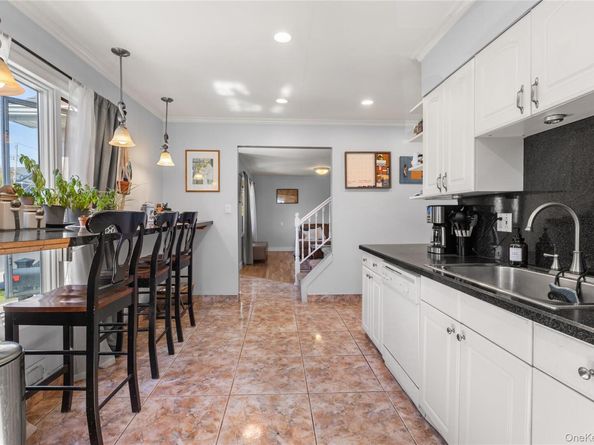 1023 Carll Drive, Bay Shore NY 11706