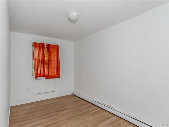 94-86 218th Street, Queens Village NY 11428