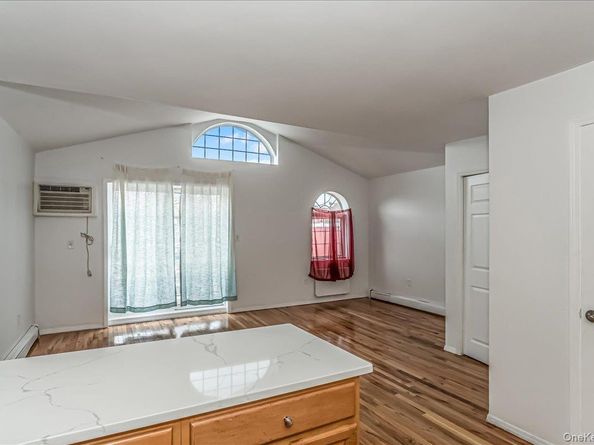 94-86 218th Street, Queens Village NY 11428