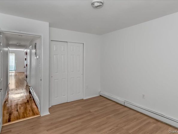 94-86 218th Street, Queens Village NY 11428