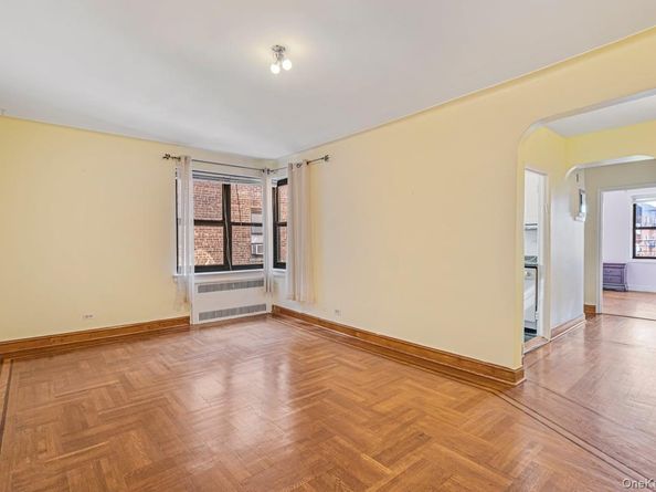 96-11 65 Road 501, Rego Park NY 11374