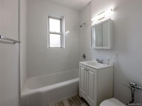 63-60 102nd Street D11, Rego Park NY 11374