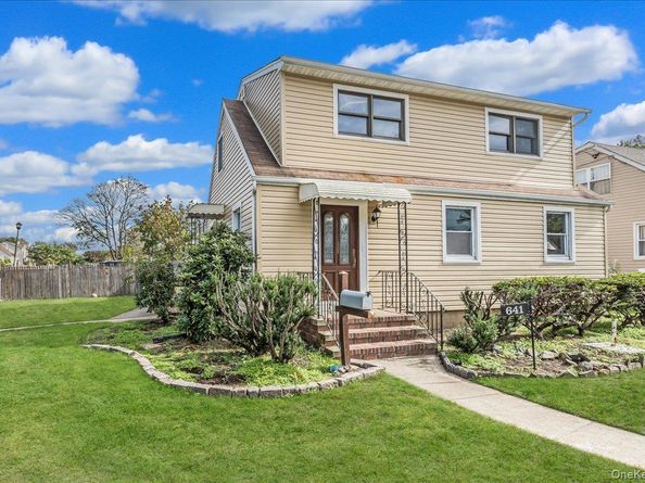 641 Lowell Road, Uniondale NY 11553