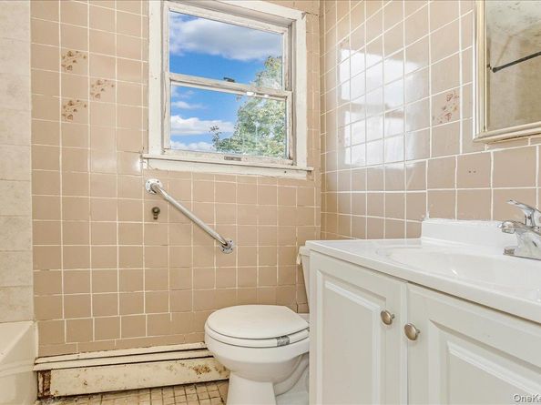641 Lowell Road, Uniondale NY 11553