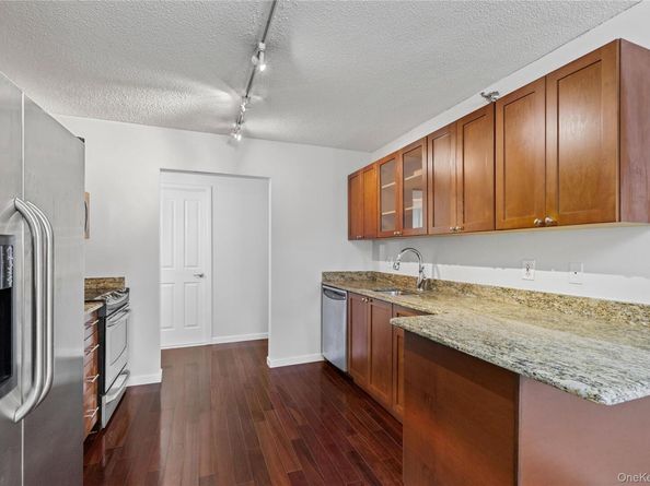 302 Church Street 1H, White Plains NY 10603
