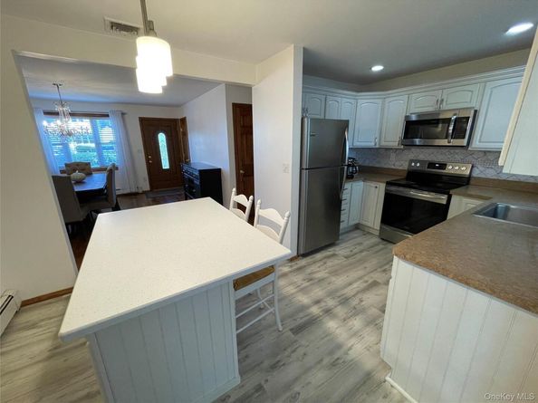 1321 7th Street, West Babylon NY 11704