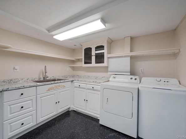 379 Roxbury Road S, Garden City South NY 11530