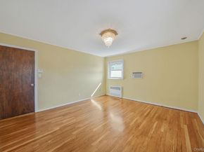 379 Roxbury Road S, Garden City South NY 11530