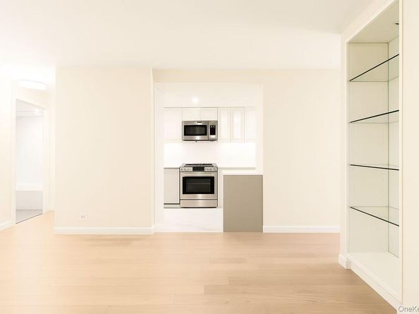 330 E 38th Street 53K, New York (Manhattan) NY 10016