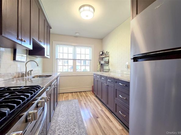 460 Old Town Road 27 P, Port Jefferson Station NY 11776