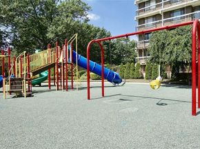 152-18 Union Turnpike 9P, Kew Garden Hills NY 11367