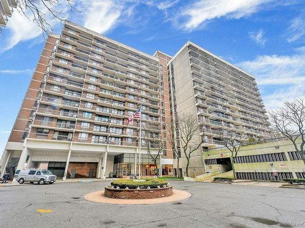152-18 Union Turnpike 9P, Kew Garden Hills NY 11367