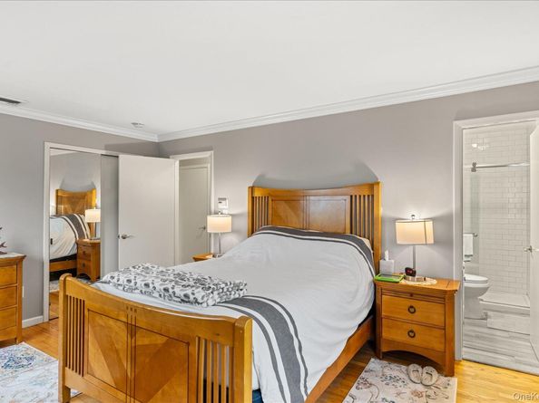 6 George Court, Miller Place NY 11764