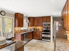 6 George Court, Miller Place NY 11764