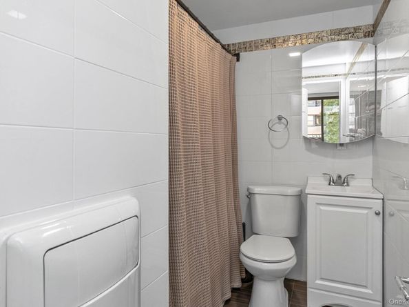 162-31 9th 5C, Beechhurst NY 11357